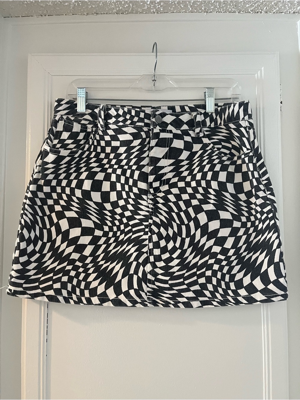 RSQ Black & White Optical-Print Mini Skirt